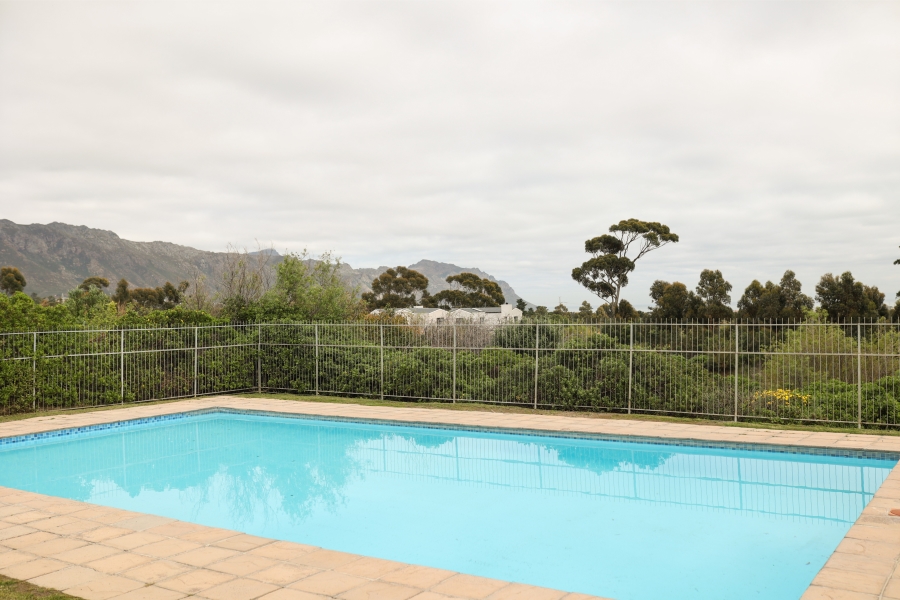 3 Bedroom Property for Sale in Somerset Forest Western Cape